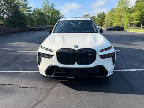 Used 2024 BMW X7 M60i w/ Executive Package AWD/4WD image 2