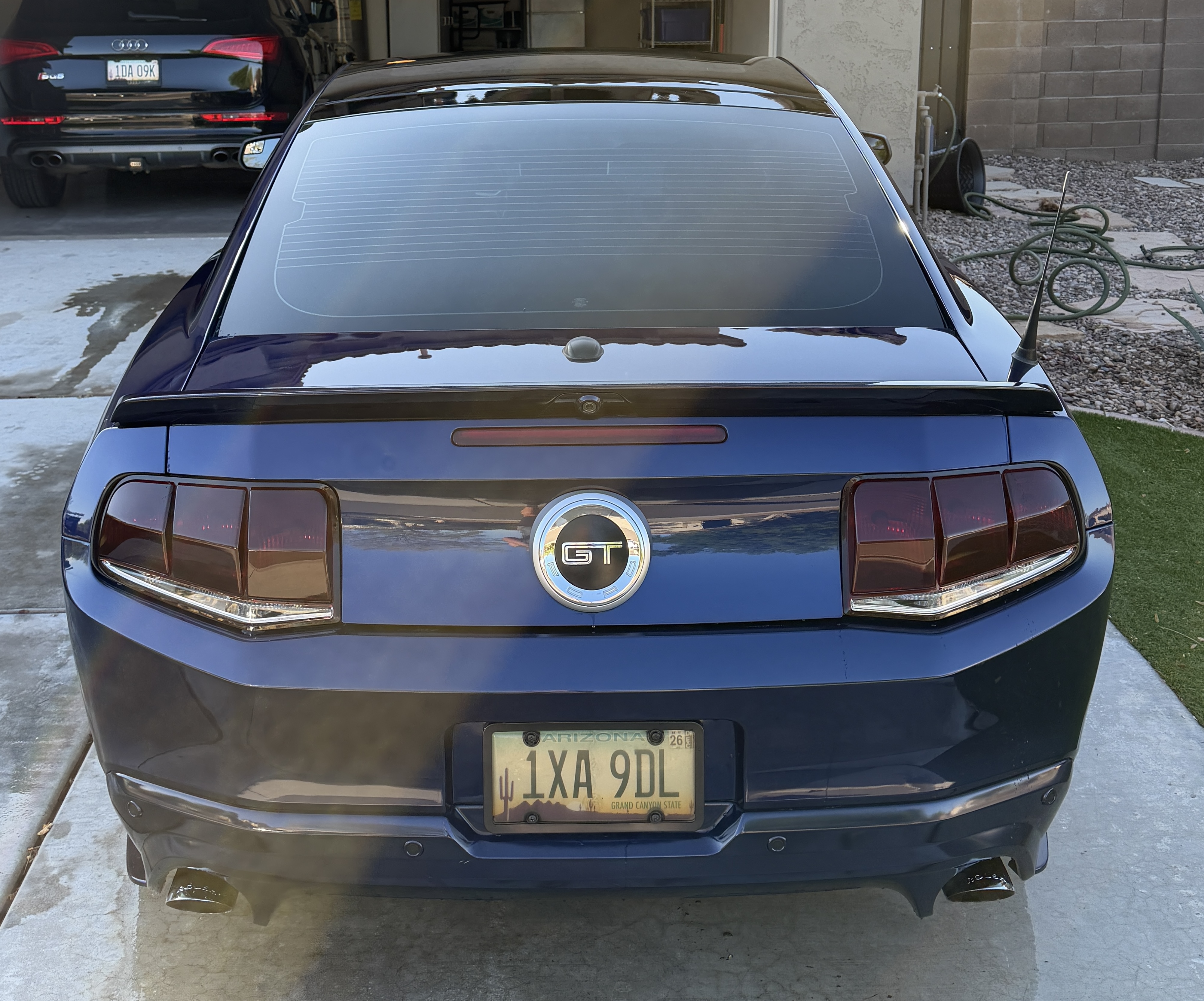 Used 2012 Ford Mustang GT Premium w/ Security Pkg RWD image 5