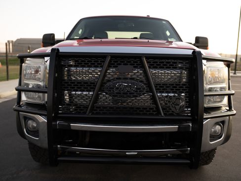 Used 2015 Ford F250 XLT w/ XLT Value Package image 9