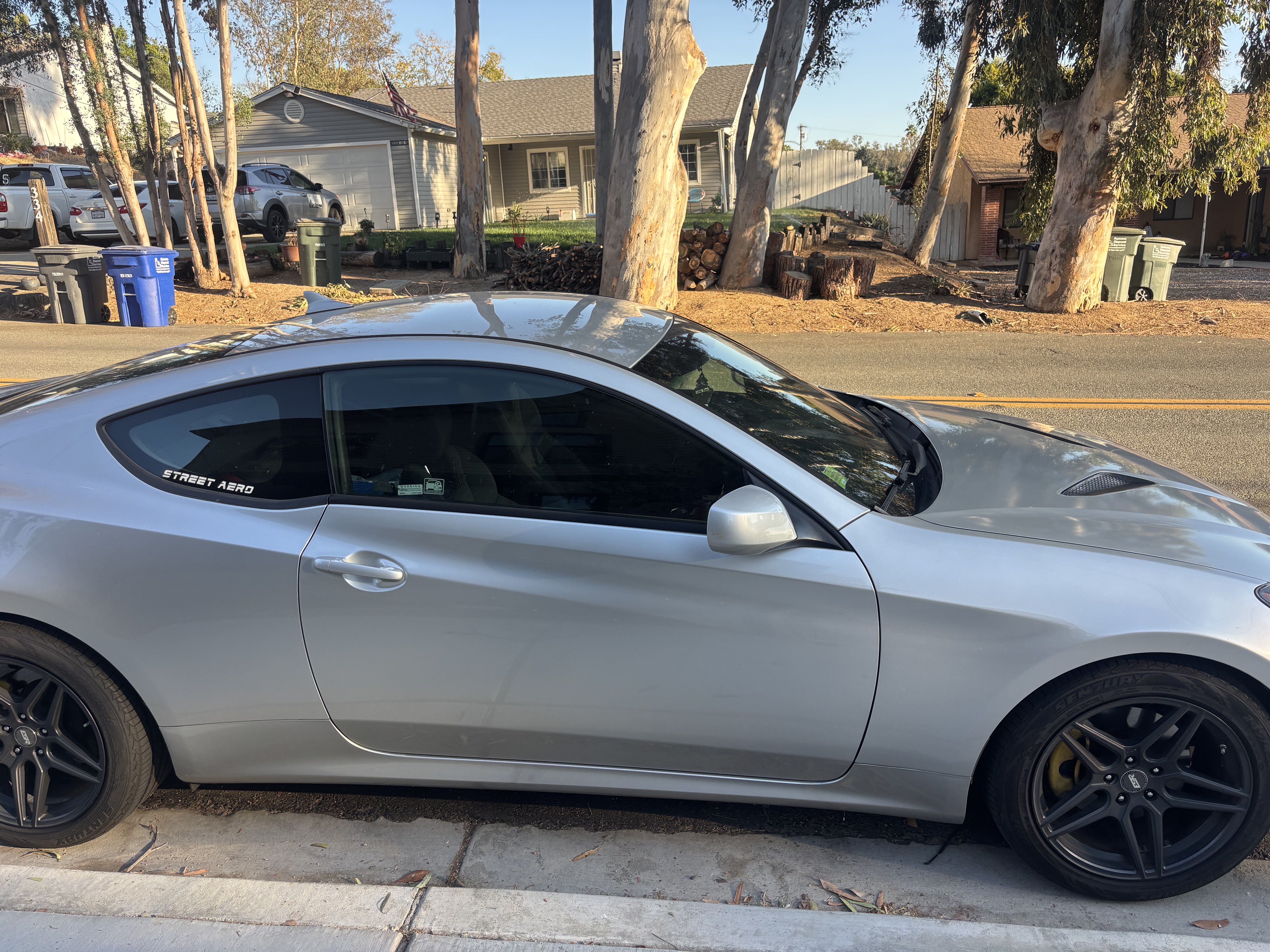 Used 2013 Hyundai Genesis 2.0T RWD image 9
