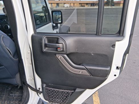 Used 2018 Jeep Wrangler Unlimited Sport S image 16