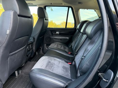 Used 2013 Land Rover Range Rover Sport HSE image 10