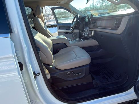 Used 2024 Ford Expedition Max Limited image 13