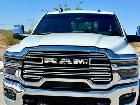 Used 2025 RAM 3500 Laramie AWD/4WD image 6