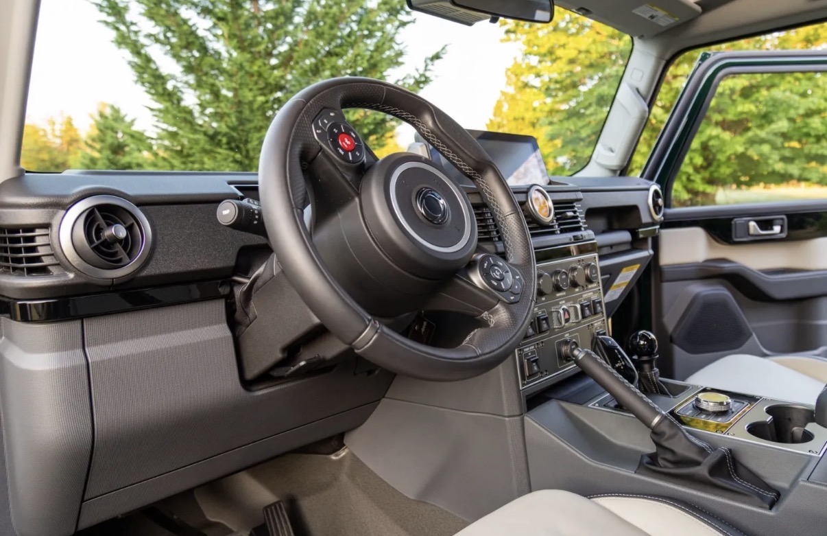 Used 2025 INEOS Grenadier Station Wagon AWD/4WD image 6