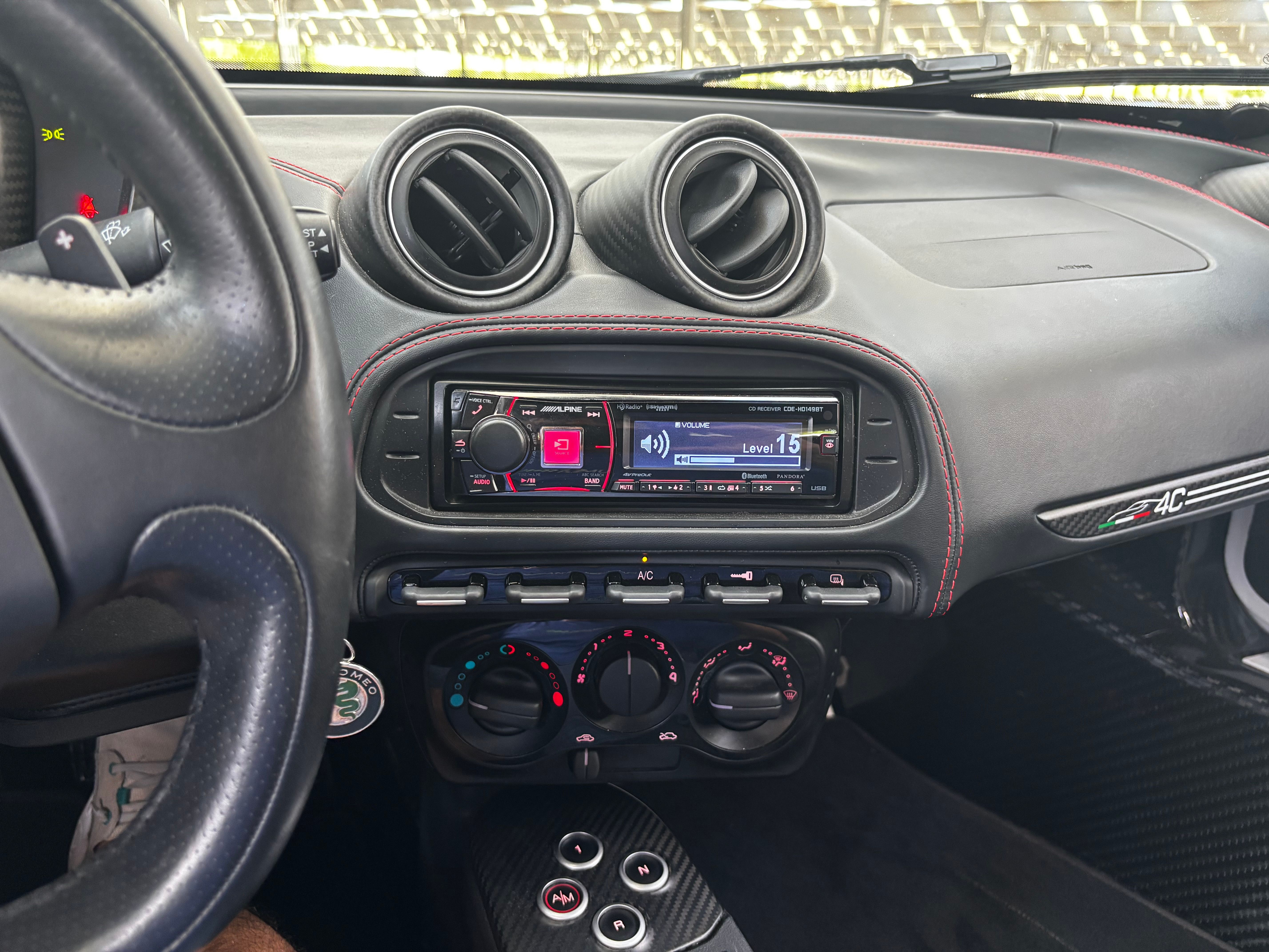 Used 2018 Alfa Romeo 4C Spider RWD image 13