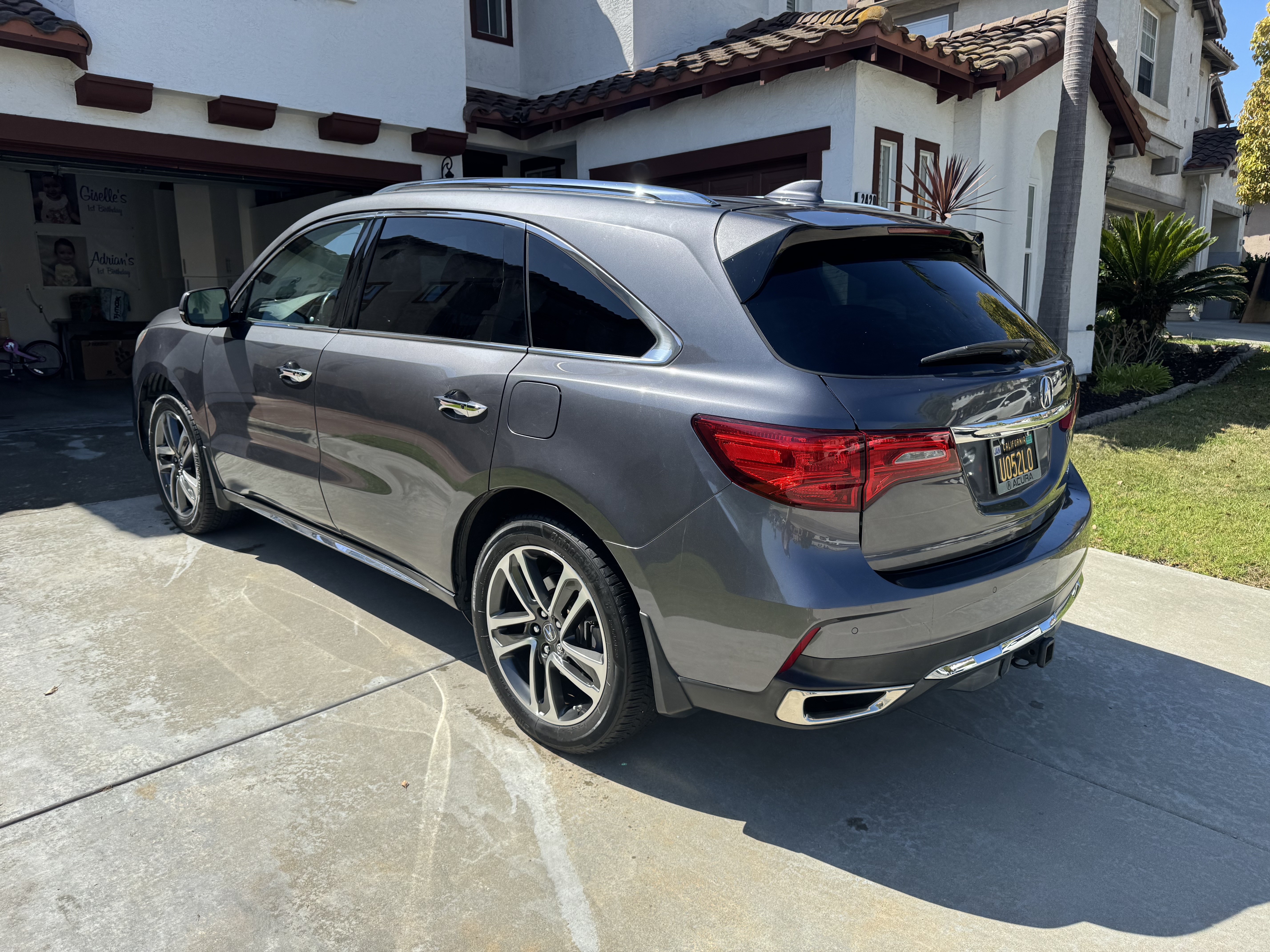 Used 2017 Acura MDX w/ Advance & Entertainment Pkg AWD/4WD image 2