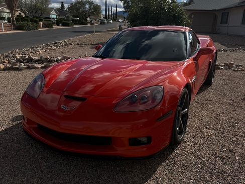 Used 2012 Chevrolet Corvette Grand Sport w/ 3LT Preferred Equipment Group image 2