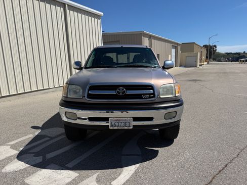 Used 2002 Toyota Tundra SR5 image 2