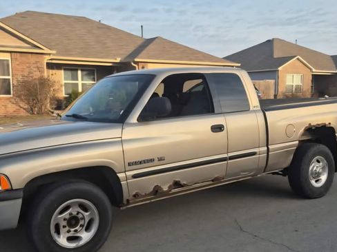 Used 2001 Dodge Ram 2500 Truck 2WD Quad Cab image 5