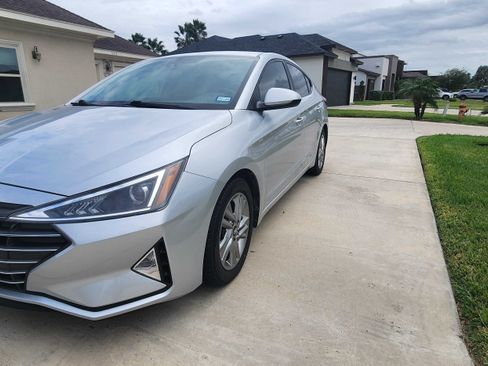 Used 2019 Hyundai Elantra SEL w/ Cargo Package image 12