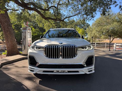 Used 2022 BMW ALPINA XB7 image 2