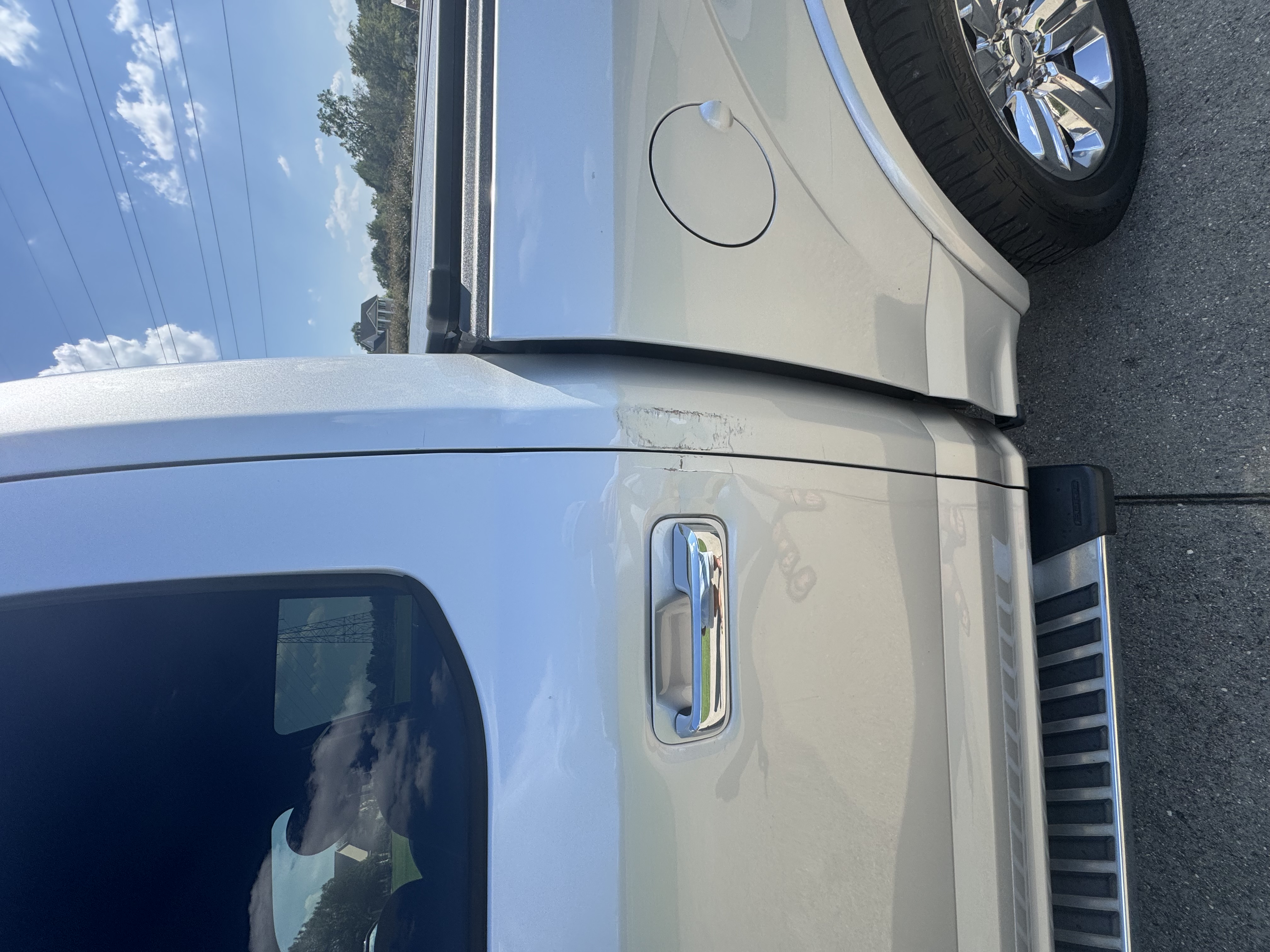 Used 2019 Ford F150 Lariat w/ Equipment Group 502A Luxury AWD/4WD image 13