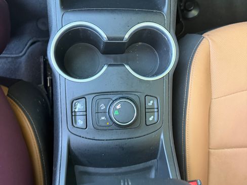 Used 2020 GMC Terrain SLT w/ Preferred Package FWD image 9