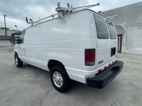 Used 2010 Ford E-250 and Econoline 250 image 11