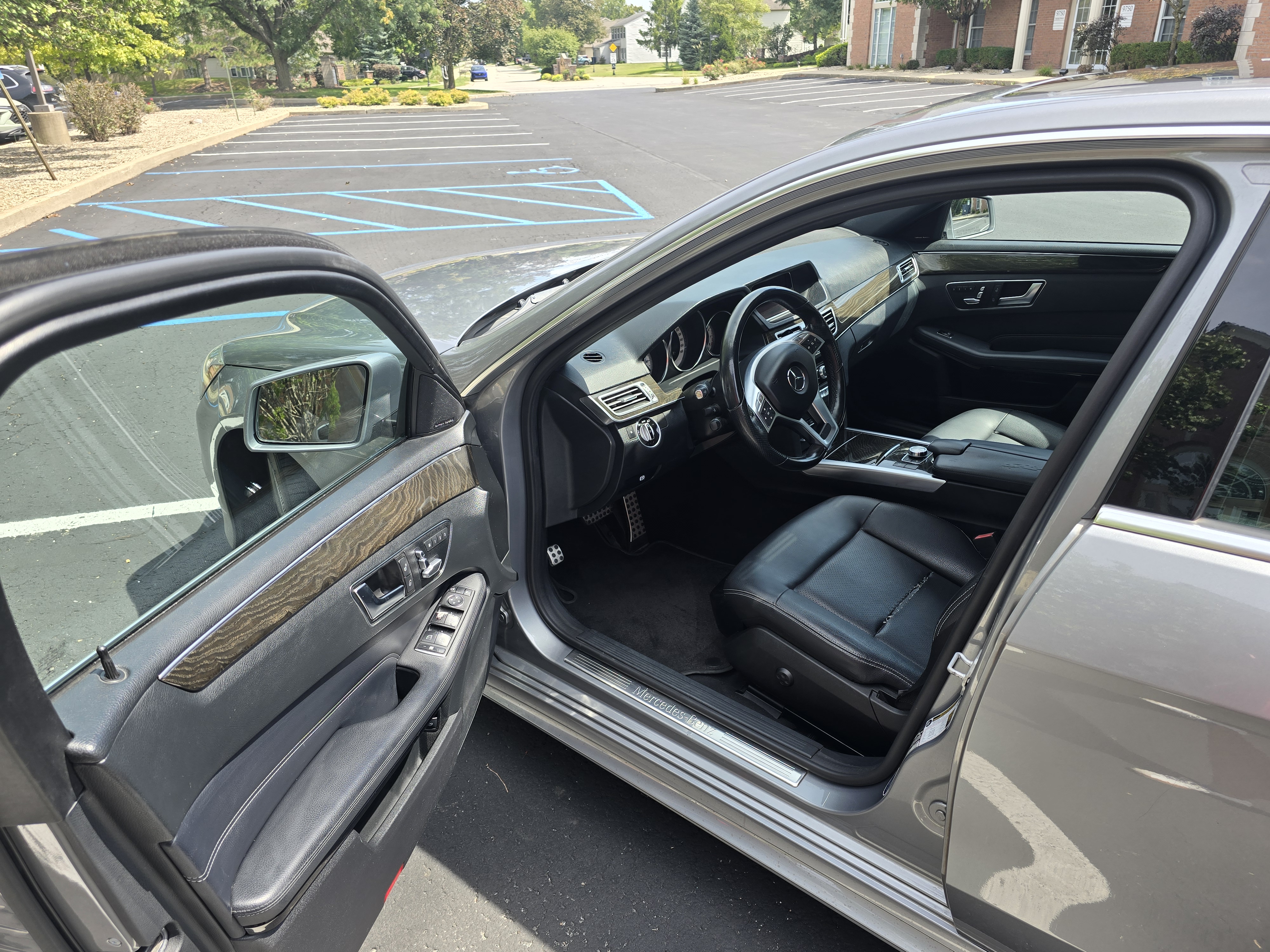 Used 2014 Mercedes-Benz E 350 4MATIC Sedan image 18