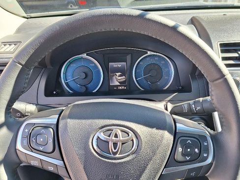 Used 2015 Toyota Camry XLE image 4