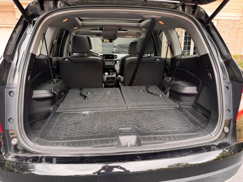 Used 2019 Honda Pilot Elite image 14