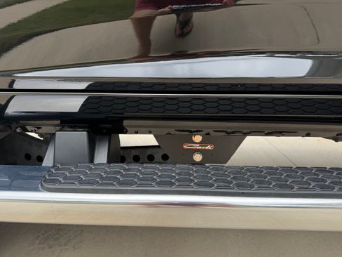 Used 2024 RAM 2500 Laramie w/ Sport Appearance Package image 32