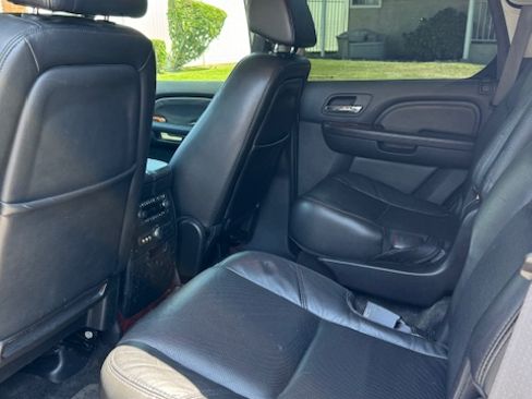 Used 2008 Cadillac Escalade AWD image 12