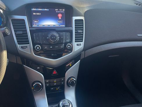 Used 2015 Chevrolet Cruze LT w/ RS Package image 15