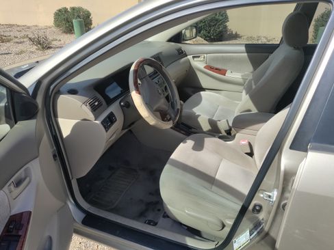 Used 2005 Toyota Corolla LE image 8