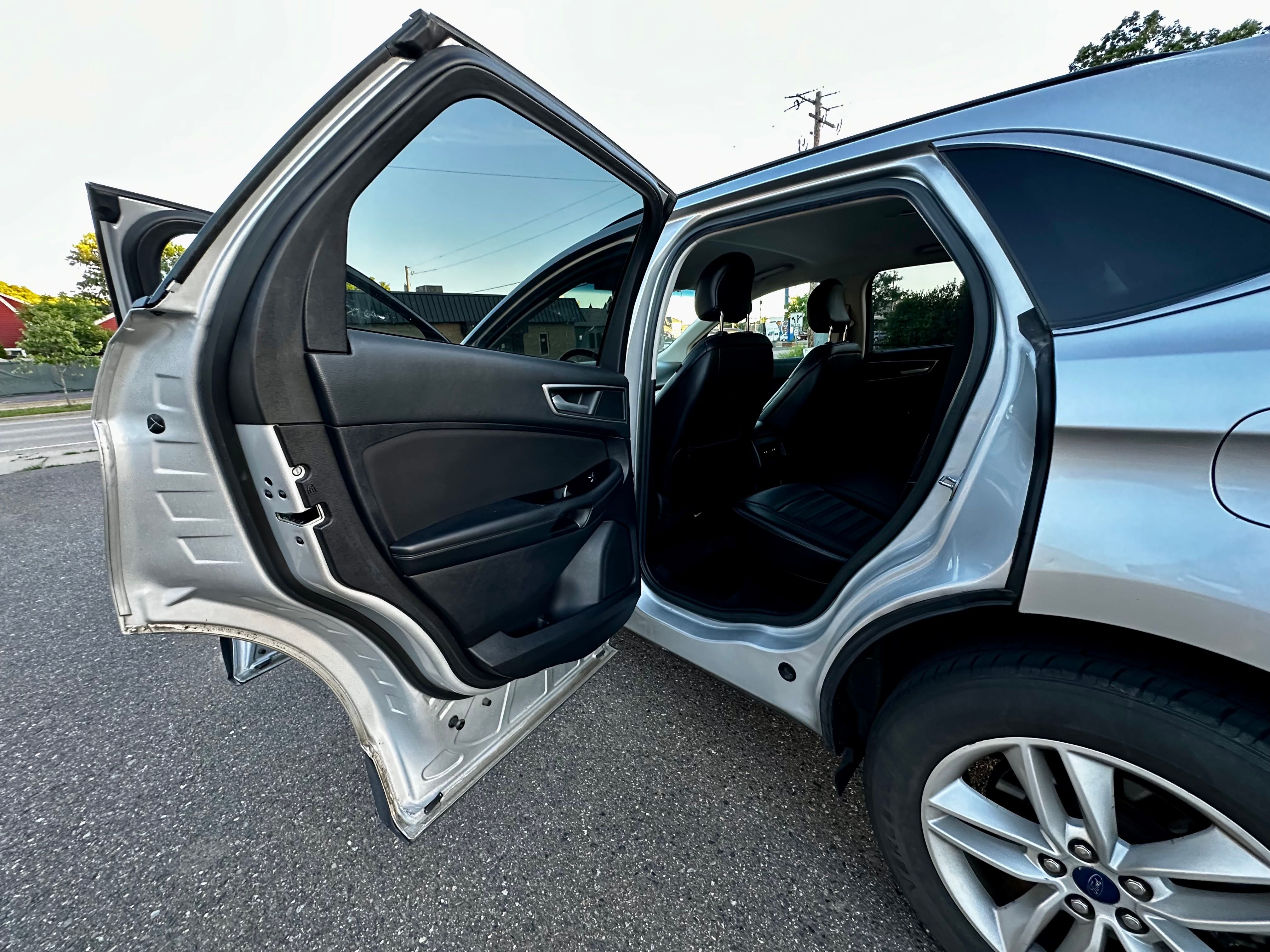 Used 2017 Ford Edge SEL AWD/4WD image 19