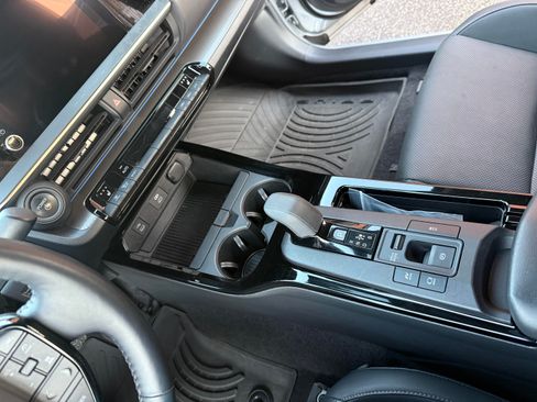 Used 2023 Toyota Prius XLE image 15