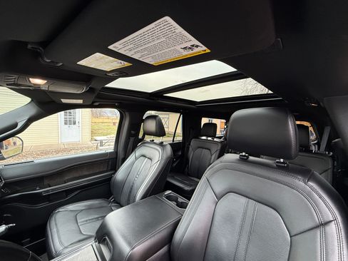 Used 2021 Ford Expedition Max Limited image 18