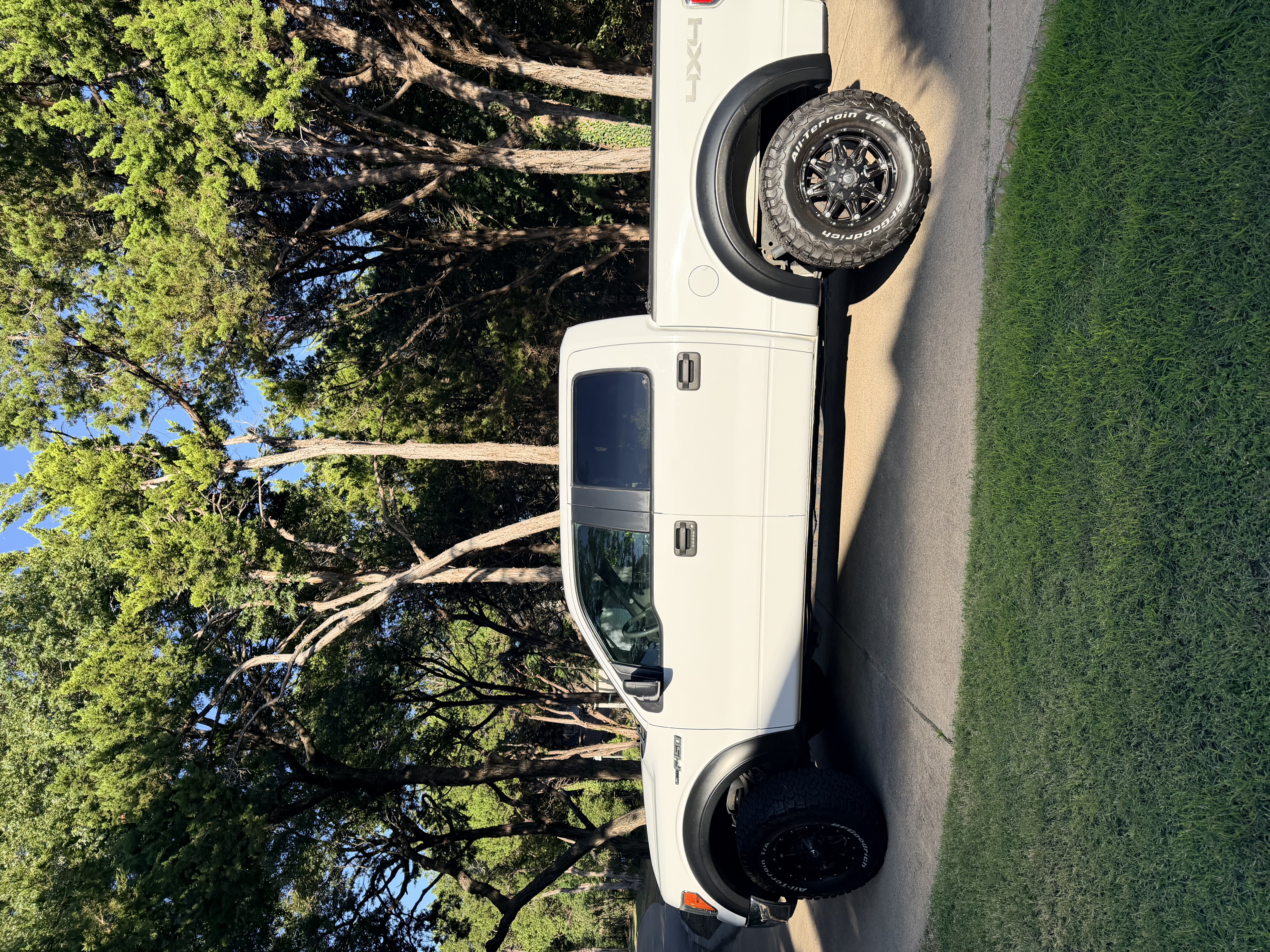 Used 2013 Ford F150 XLT AWD/4WD image 2