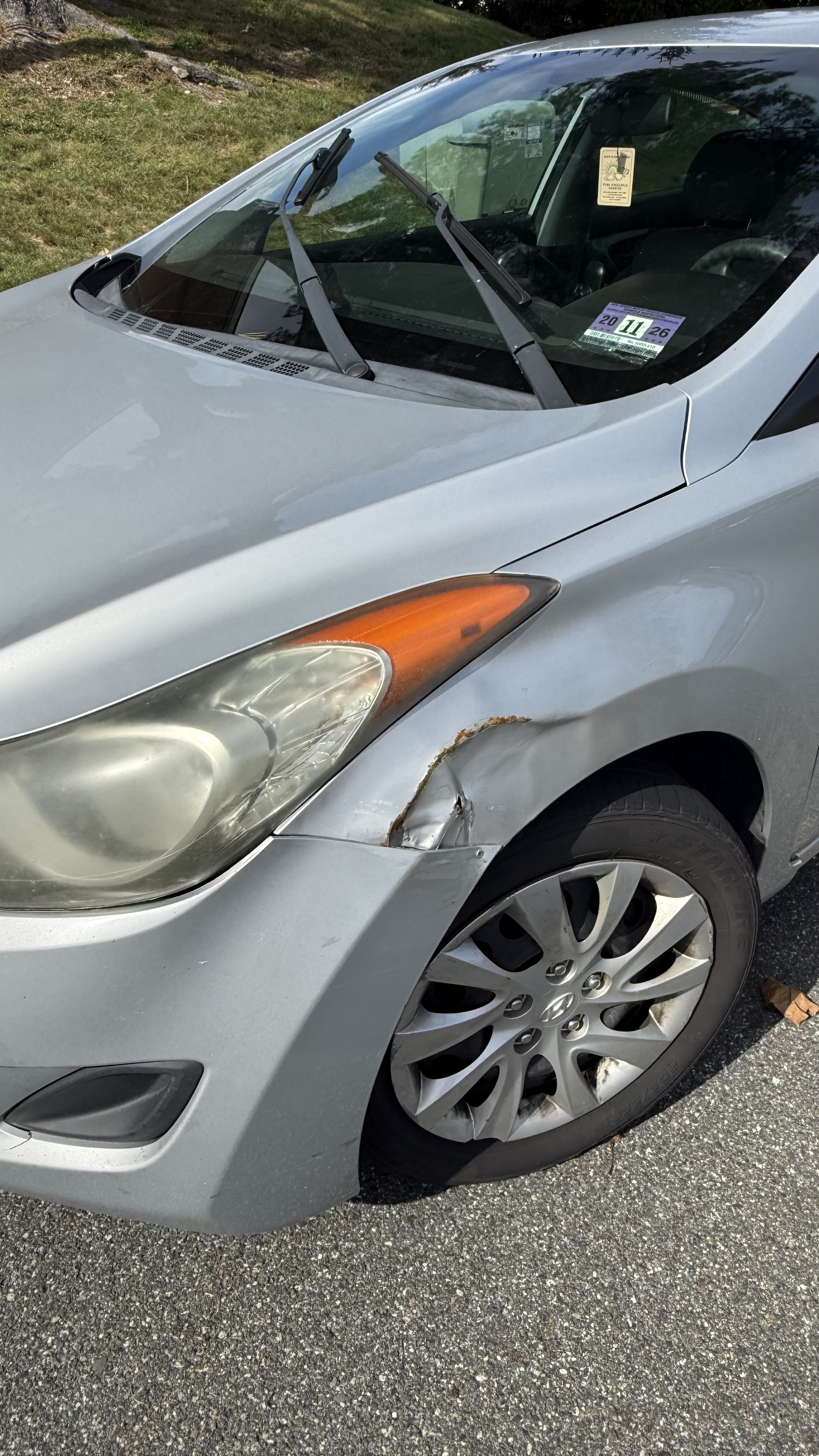 Used 2011 Hyundai Elantra GLS FWD image 9