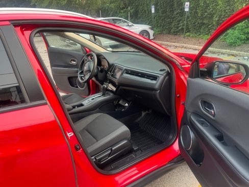 Used 2020 Honda HR-V EX image 12