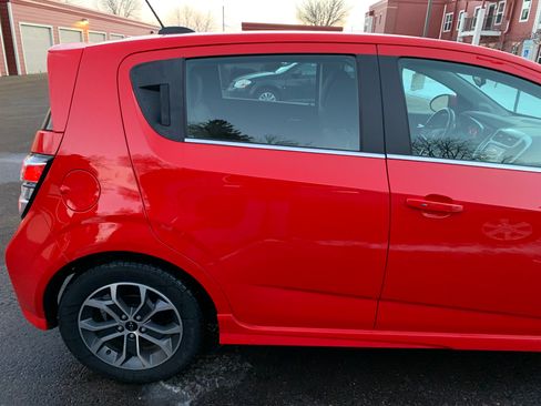 Used 2020 Chevrolet Sonic LT w/ Convenience Package image 5