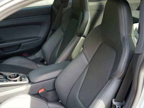 Used 2022 Porsche 911 GT3 image 15