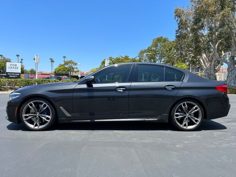Used 2018 BMW M550i xDrive w/ Driving Assistance Package image 2