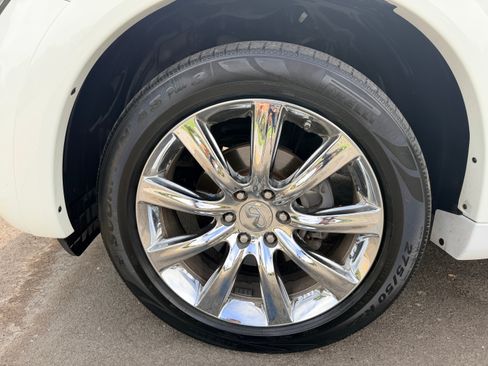 Used 2012 INFINITI QX56 2WD w/ Theater Pkg image 8