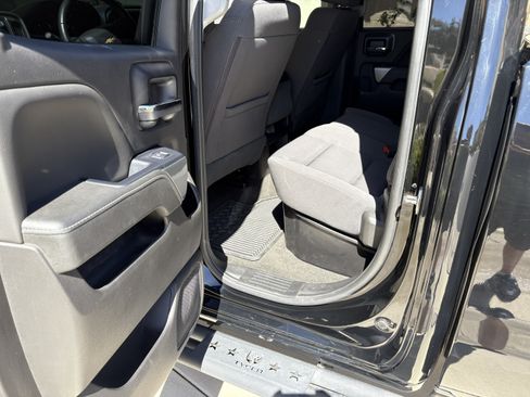 Used 2018 Chevrolet Silverado 1500 LT w/ All Star Edition image 22