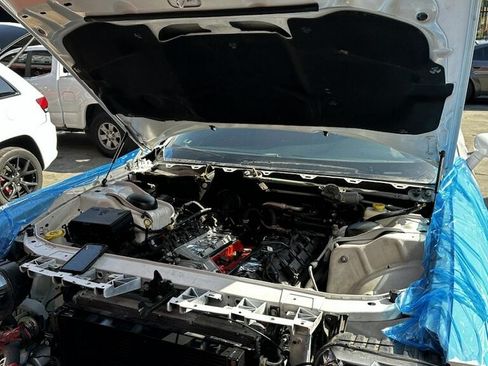 Used 2015 Dodge Challenger SRT w/ Technology Group image 19