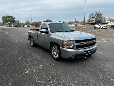 Used 2011 Chevrolet Silverado 1500 W/T w/ LS Package image 5