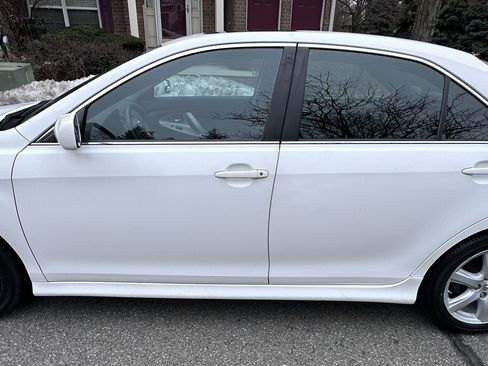 Used 2007 Toyota Camry SE image 2