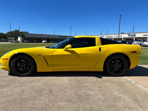 Used 2013 Chevrolet Corvette Coupe w/ 3LT Preferred Equipment Group image 1