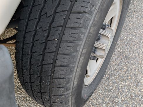 Used 2014 Chevrolet Express 2500 LT w/ LT Preferred Equipment Group image 11