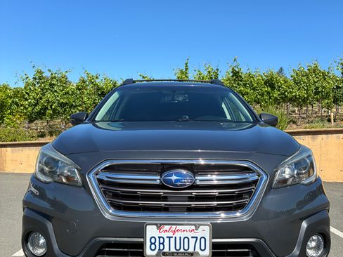 Used 2018 Subaru Outback 2.5i Premium AWD/4WD image 2