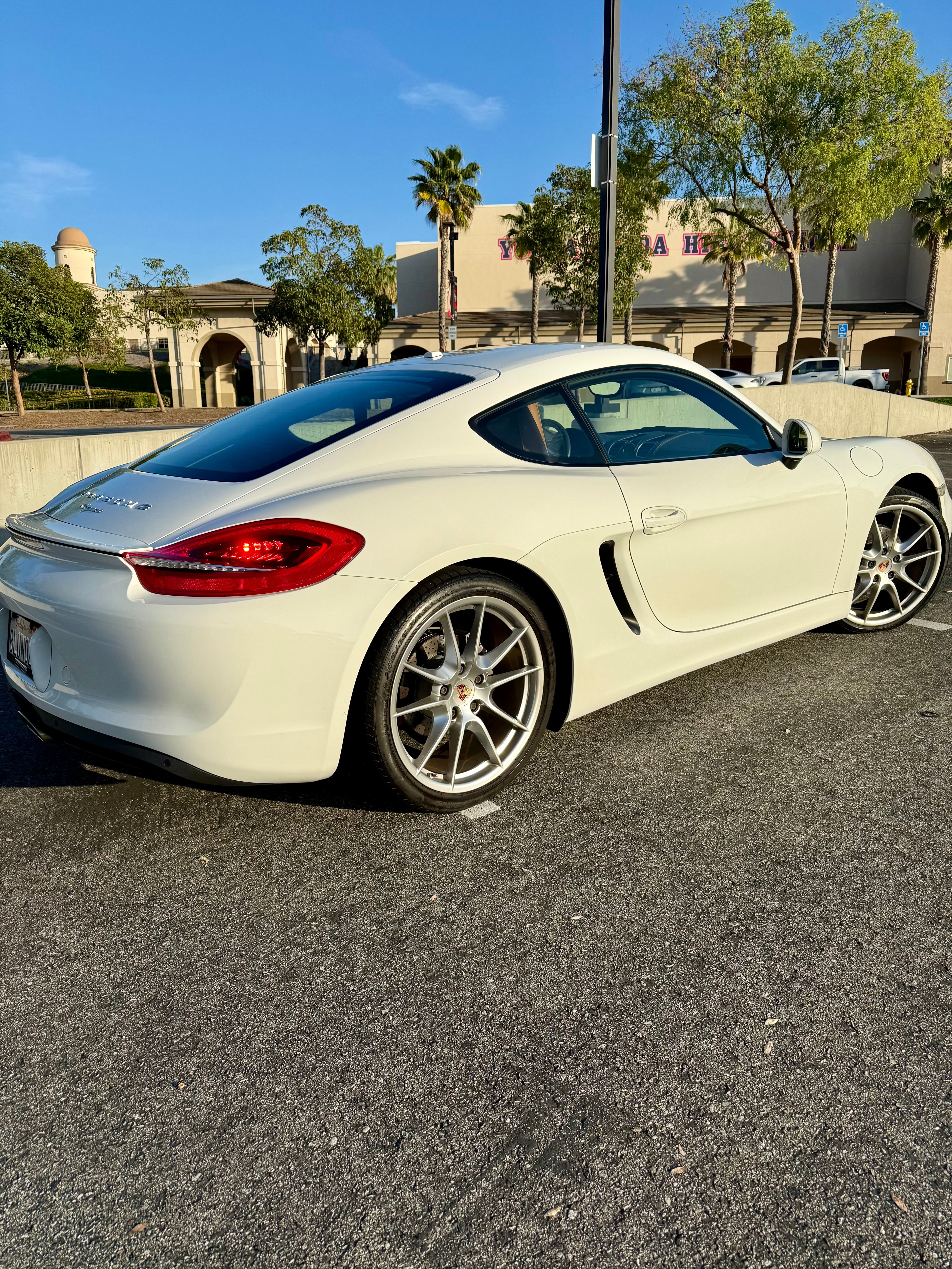 Used 2014 Porsche Cayman RWD image 6