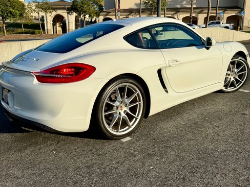 Used 2014 Porsche Cayman image 6