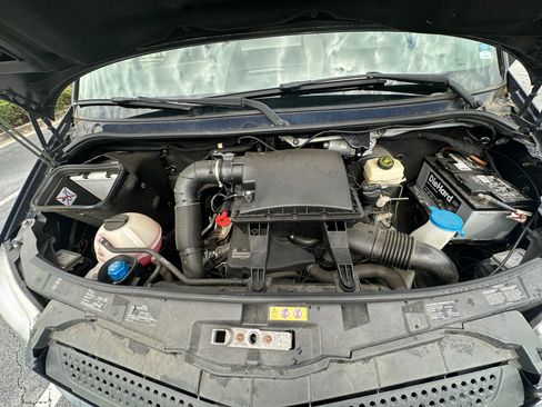 Used 2016 Mercedes-Benz Sprinter 2500 image 18