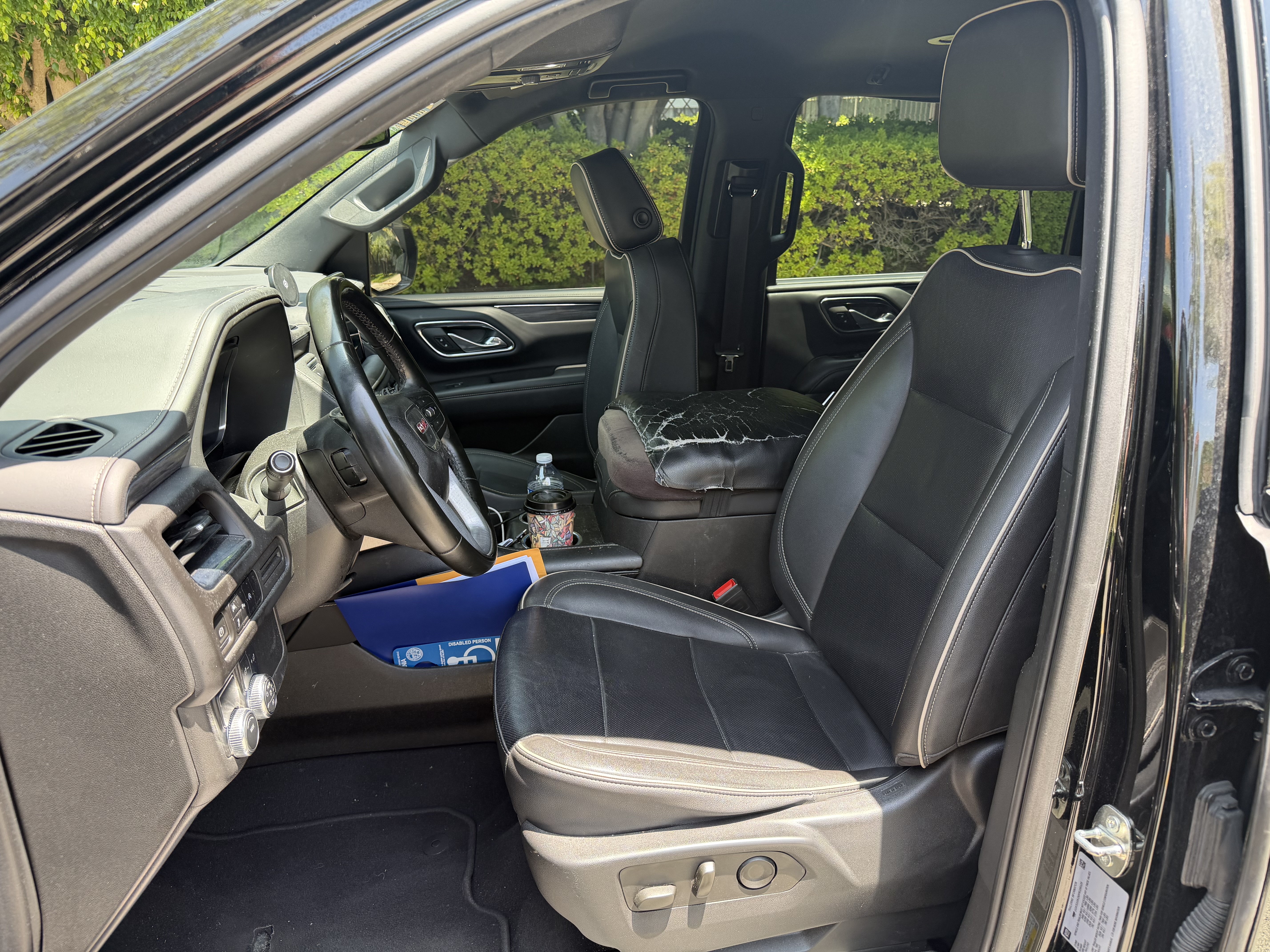 Used 2023 GMC Yukon XL SLT RWD image 11