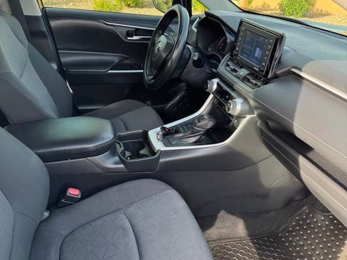 Used 2021 Toyota RAV4 XLE image 14