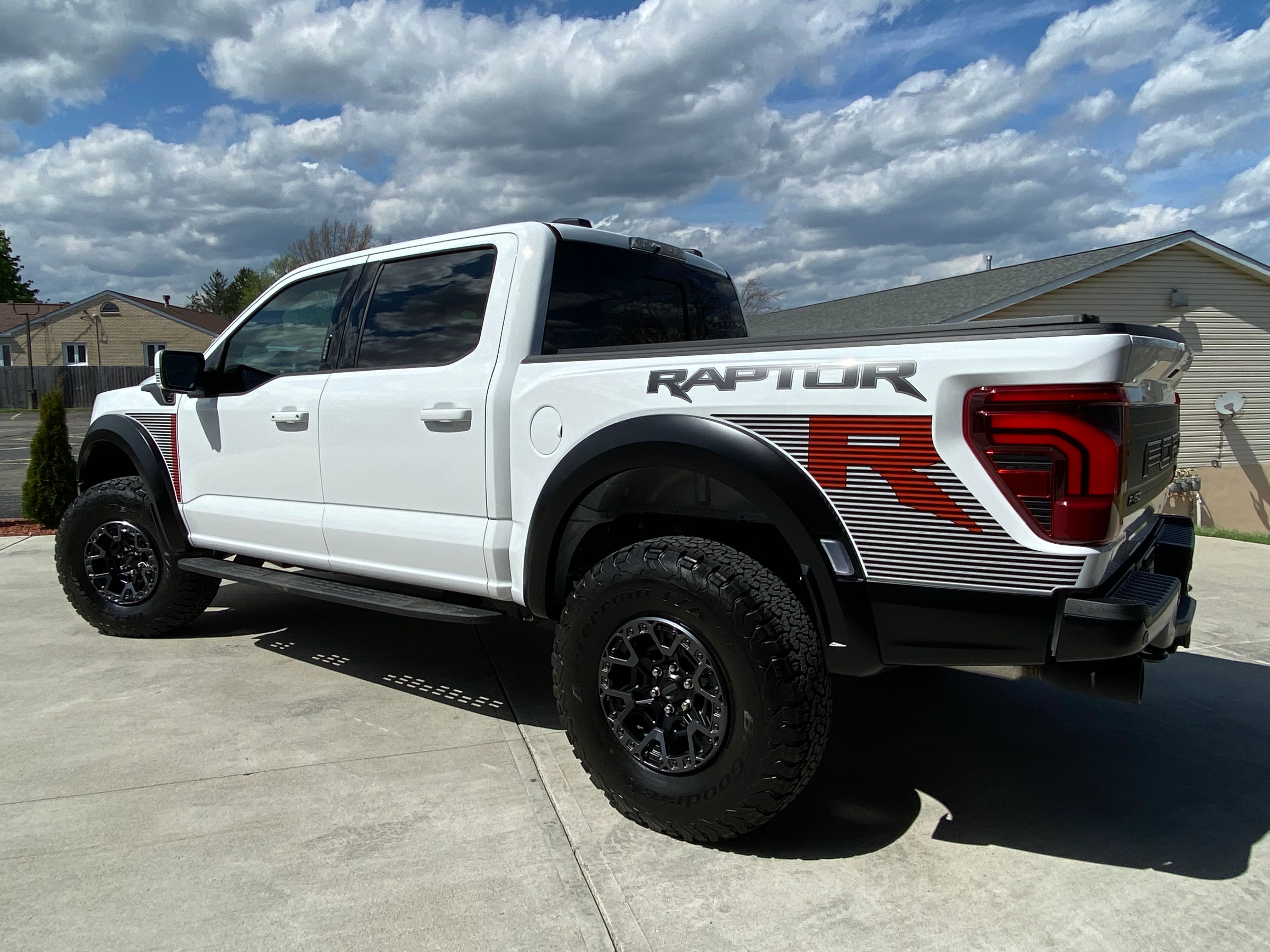 Used 2024 Ford F150 Raptor w/ Equipment Group 803A Raptor R AWD/4WD image 2