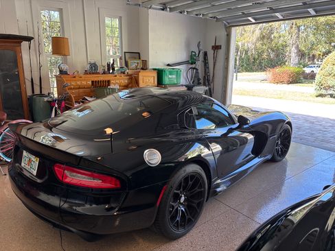 Used 2017 Dodge Viper SRT-10 image 4